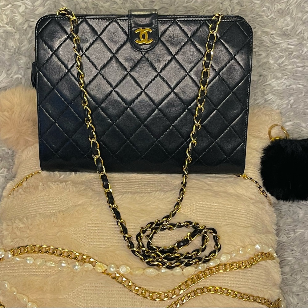 CHANEL RARE Matelasse Vintage Lambskin Black Lambskin - Picture 13 of 16